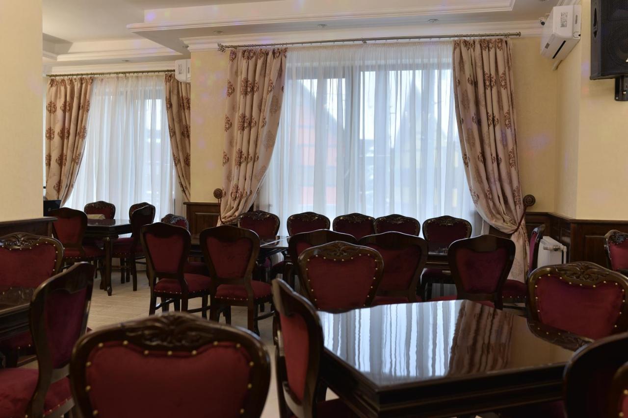 Edy'S Royal Predeal Hotel Exterior photo